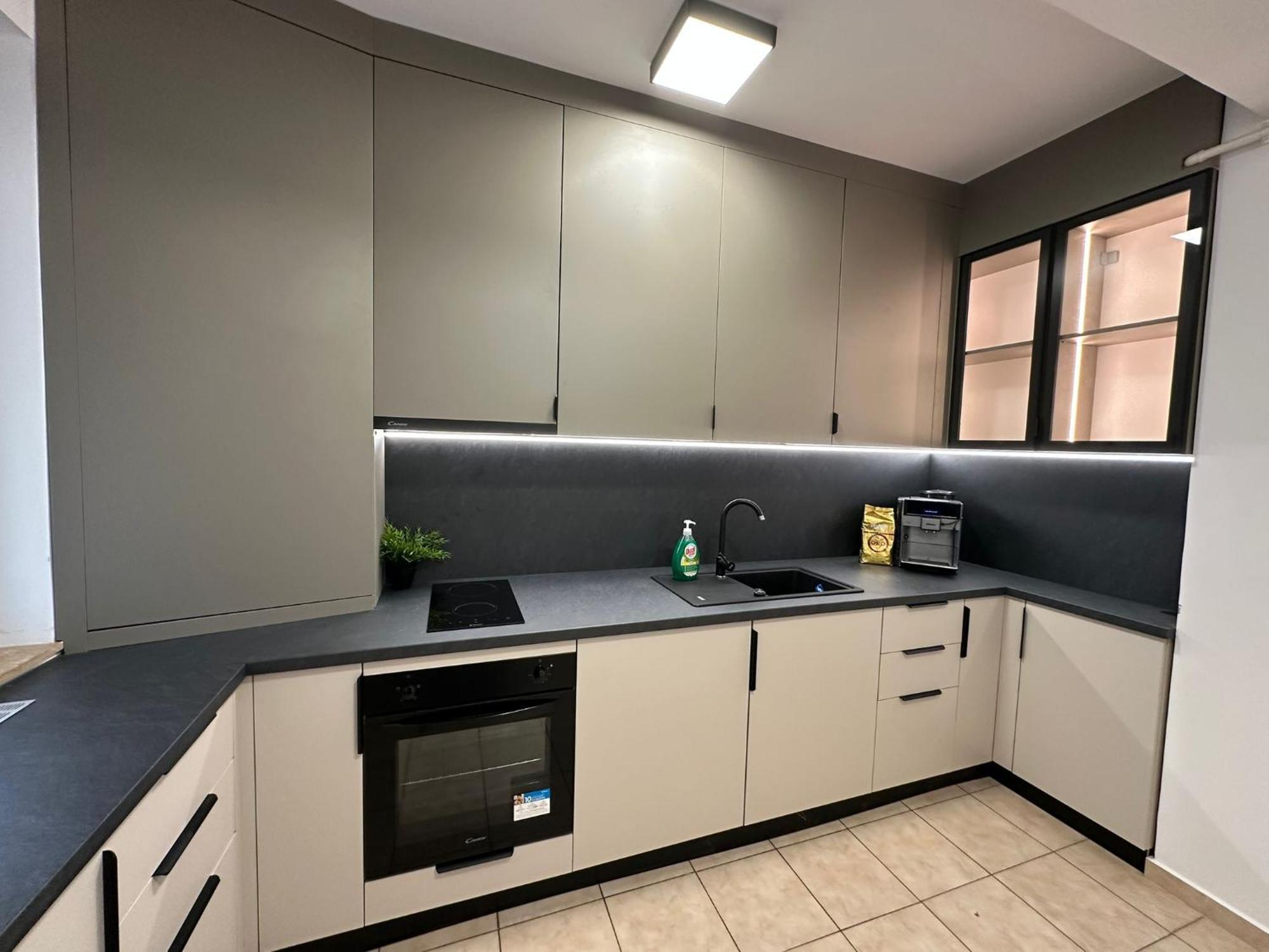 Centru Unirii Luxury Vip Palmier Apartament 2 Camere Cu Terasa Exterioara Amenajata ! Parcare Subterana Privata Climatizata Si Supravegheata Video Dar Doar Cu Rezervare In Limita Locurilor Disponibile !Proprietate In Regim Hoteliep - Nu Are Bucatarie Bukarest Eksteriør billede